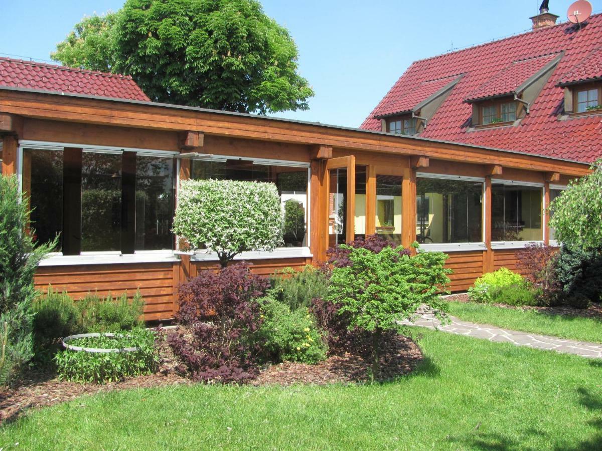 Sindleruv Dvur Hotel Krmelin Ngoại thất bức ảnh